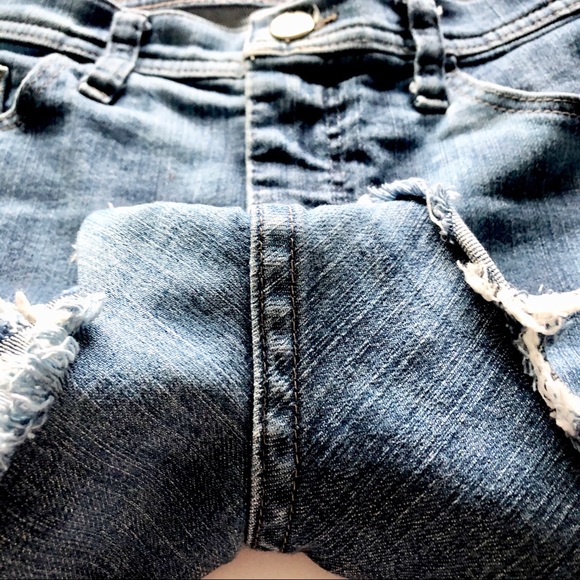 Vintage Lee High-rise Denim Cutoff Shorts - Picture 11 of 13